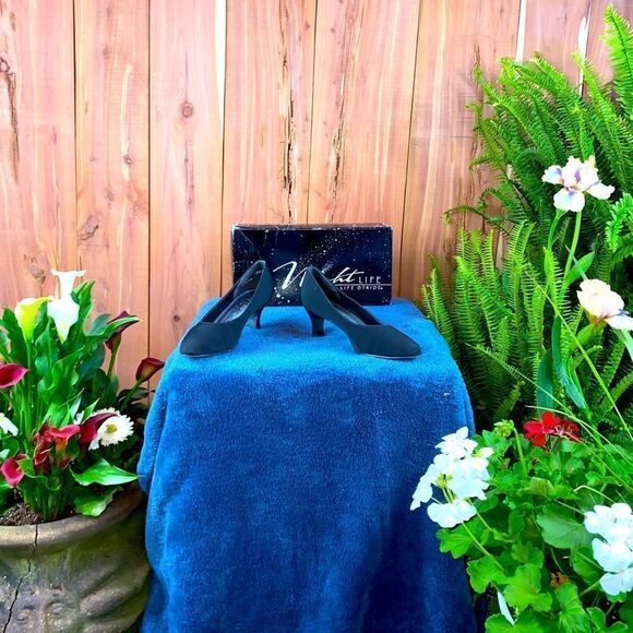 Ladies size 10 black peau de soie heels by Life Stride NIOB - Picture 2 of 10